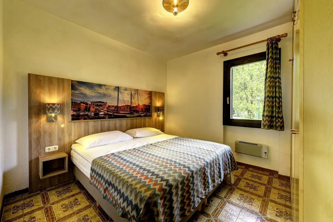 Italsol Residence Riai Moniga del Garda 3*,  Italy